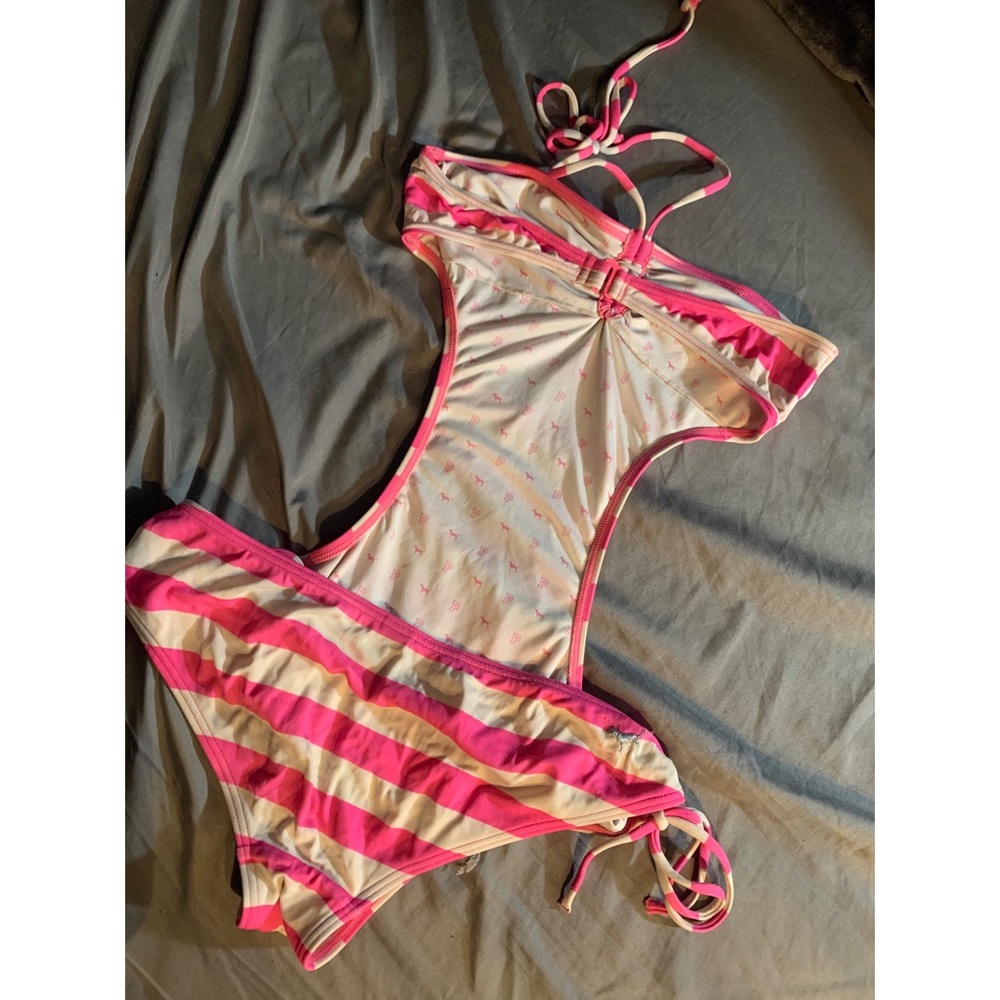 Baiting suit